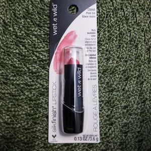 Lipstick/ Color pink ice